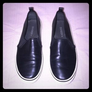 Divided Slip-on Sneakers